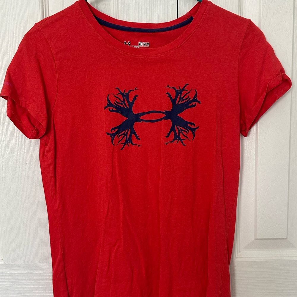 Salmon Red Under Armour T-Shirt with Navy Logo